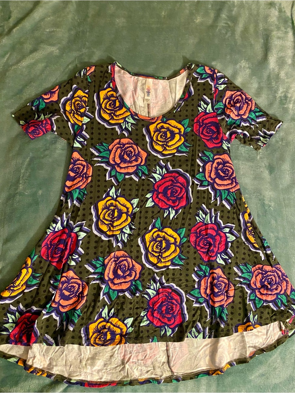 Lularoe Floral Swing Tunic with Bold Roses - Olive Background NWOT